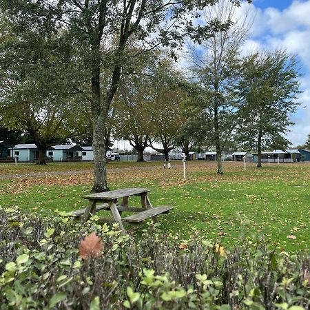 Cambridge Top 10 Holiday Park Exterior foto