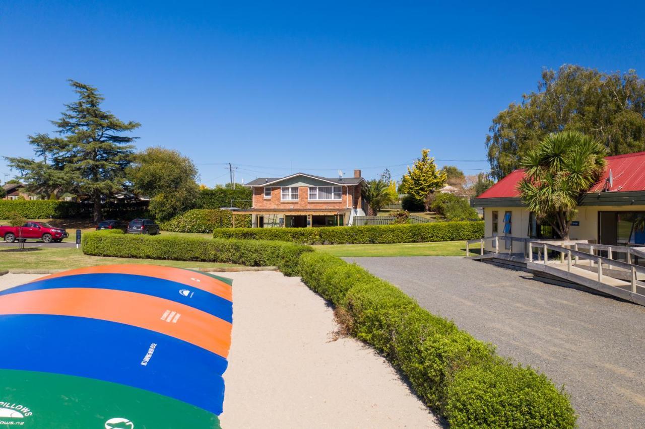 Cambridge Top 10 Holiday Park Exterior foto