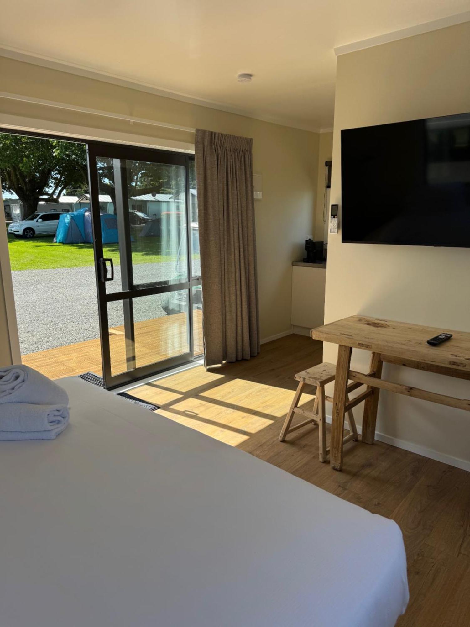 Cambridge Top 10 Holiday Park Exterior foto